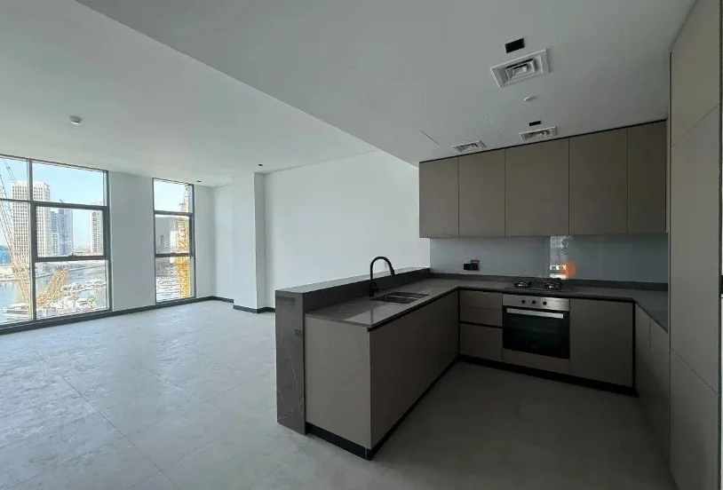 Stunning 3BR Apartment with Canal View